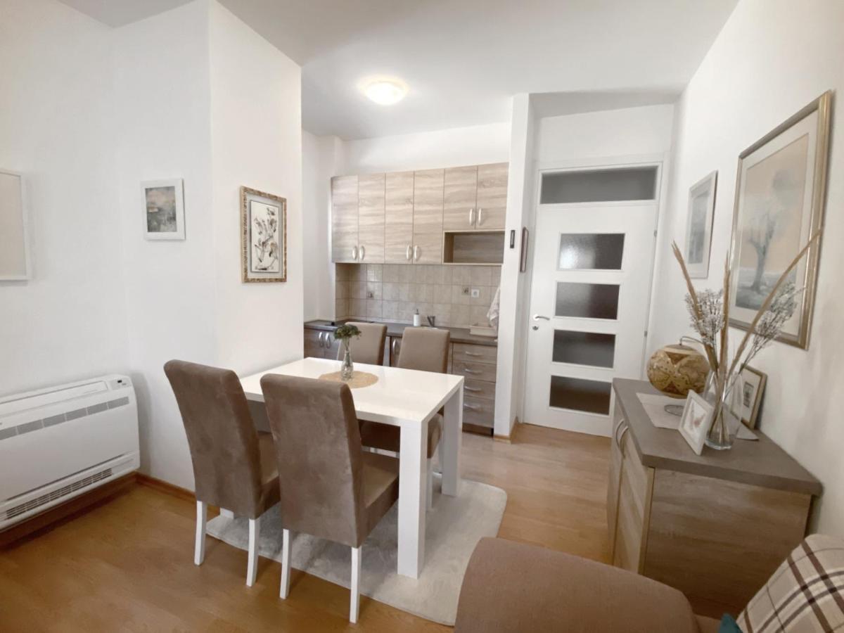 Welcome Apartments Petrovac Екстер'єр фото
