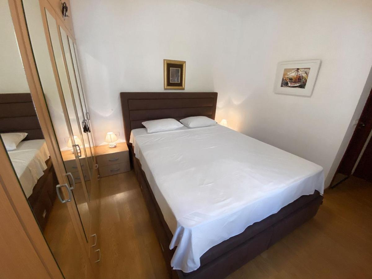 Welcome Apartments Petrovac Екстер'єр фото