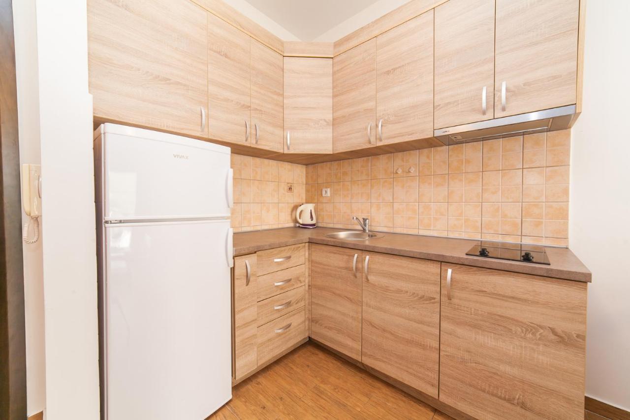 Welcome Apartments Petrovac Екстер'єр фото
