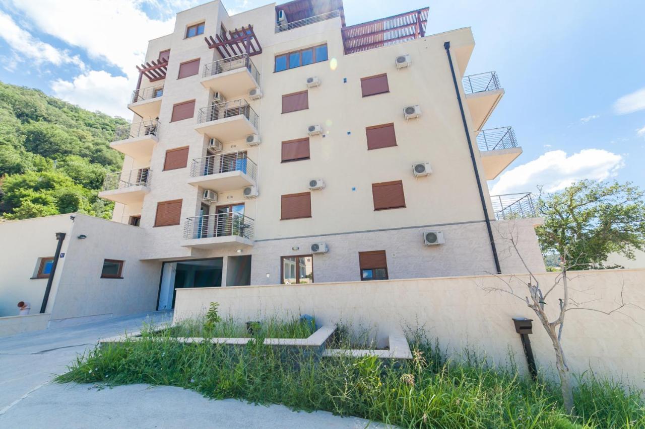 Welcome Apartments Petrovac Екстер'єр фото