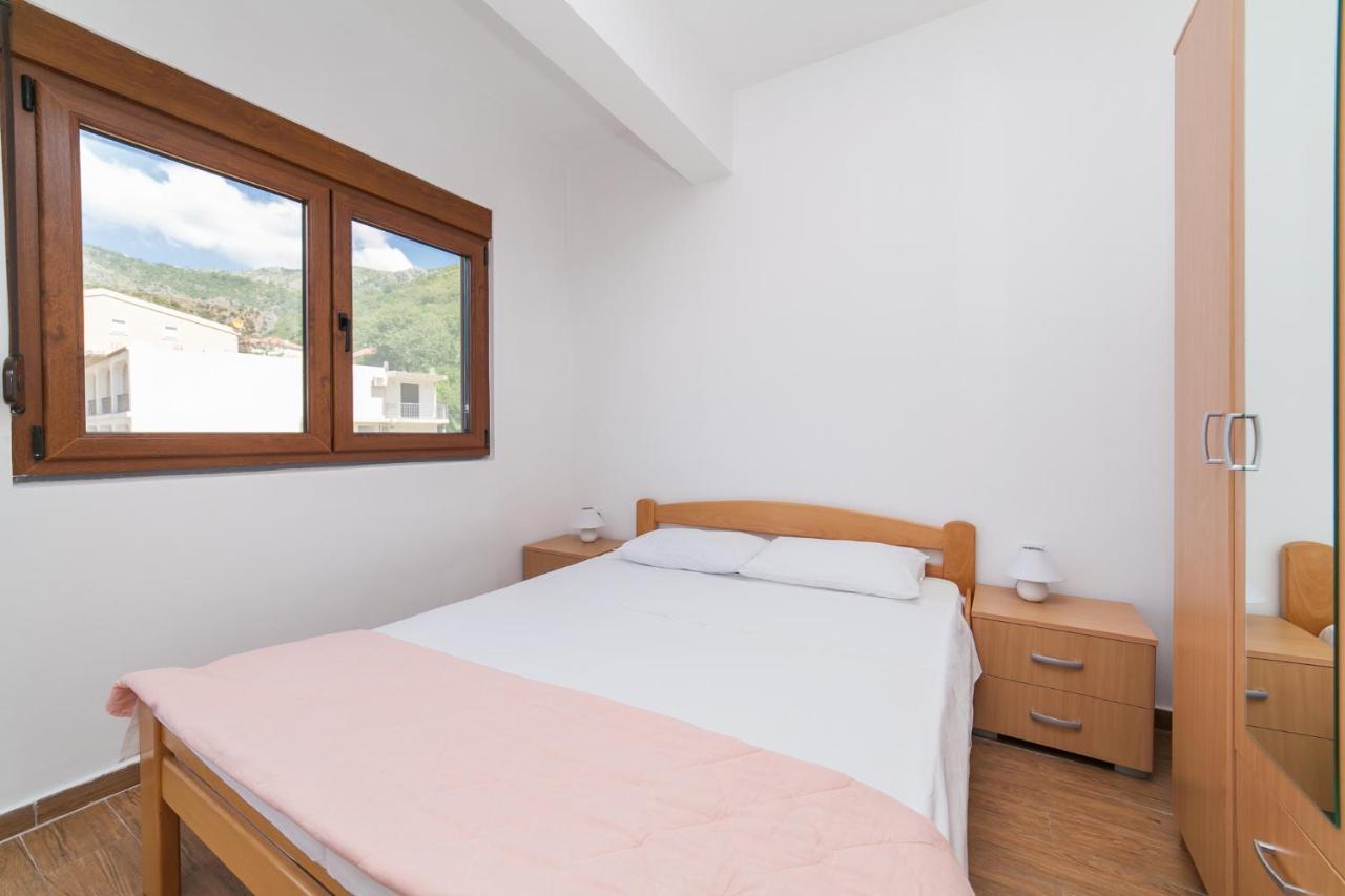 Welcome Apartments Petrovac Екстер'єр фото