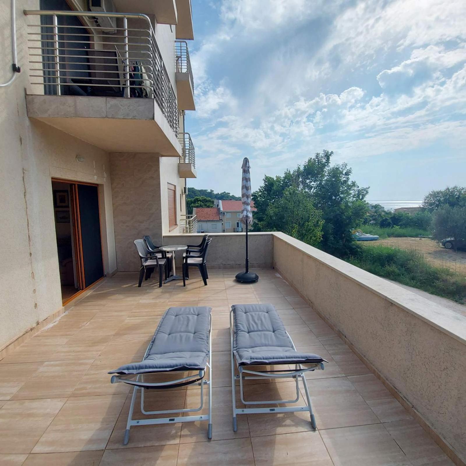 Welcome Apartments Petrovac Екстер'єр фото